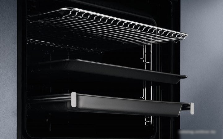 Электрический духовой шкаф Electrolux EOD3C70TK