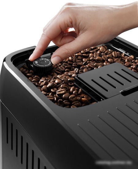Кофемашина DeLonghi Magnifica Plus ECAM320.70.TB
