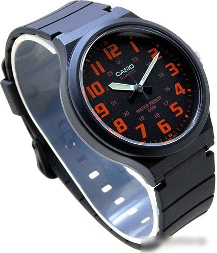 Наручные часы Casio MW-240-4B