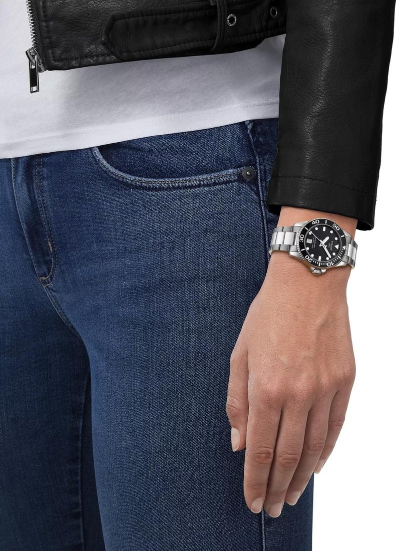 Наручные часы Tissot T120.210.11.051.00