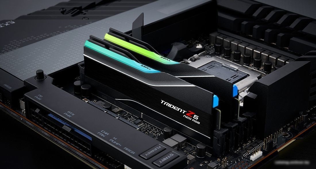 Оперативная память G.Skill Trident Z5 Neo RGB 2x16ГБ DDR5 6400 МГц F5-6400J3039G16GX2-TZ5NR