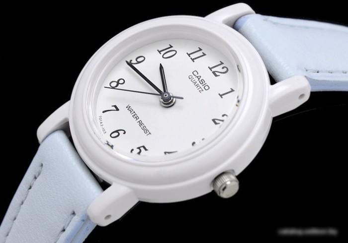 Наручные часы Casio LQ-139L-2B