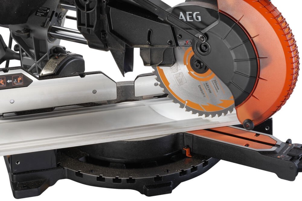 Торцовочная пила AEG Powertools PS254DBE