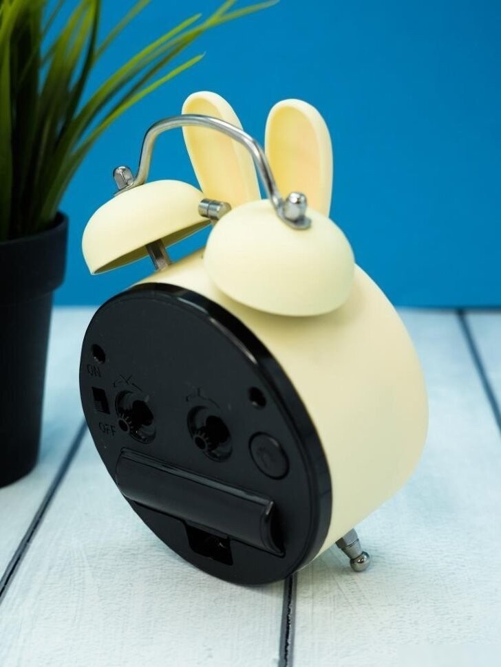 Настольные часы ILikeGift Cute rabbit 17138-01 (желтый)