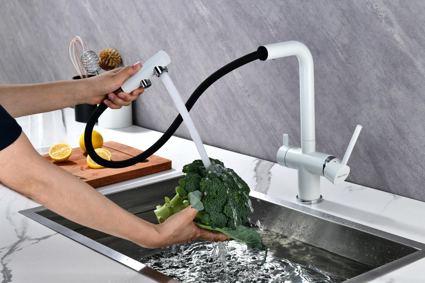 Смеситель Paulmark Se213222-WH