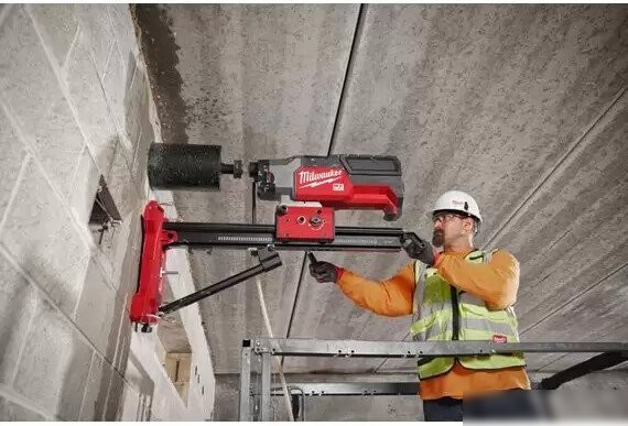 Дрель алмазного сверления Milwaukee DCD350 KIT-122 4933493143