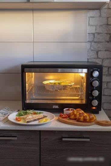 Мини-печь GFgril GFO-30B Convection Plus