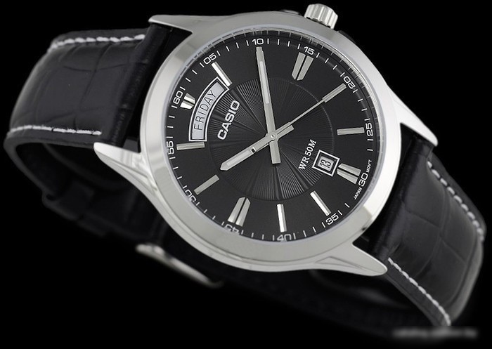 Наручные часы Casio MTP-1381L-1A