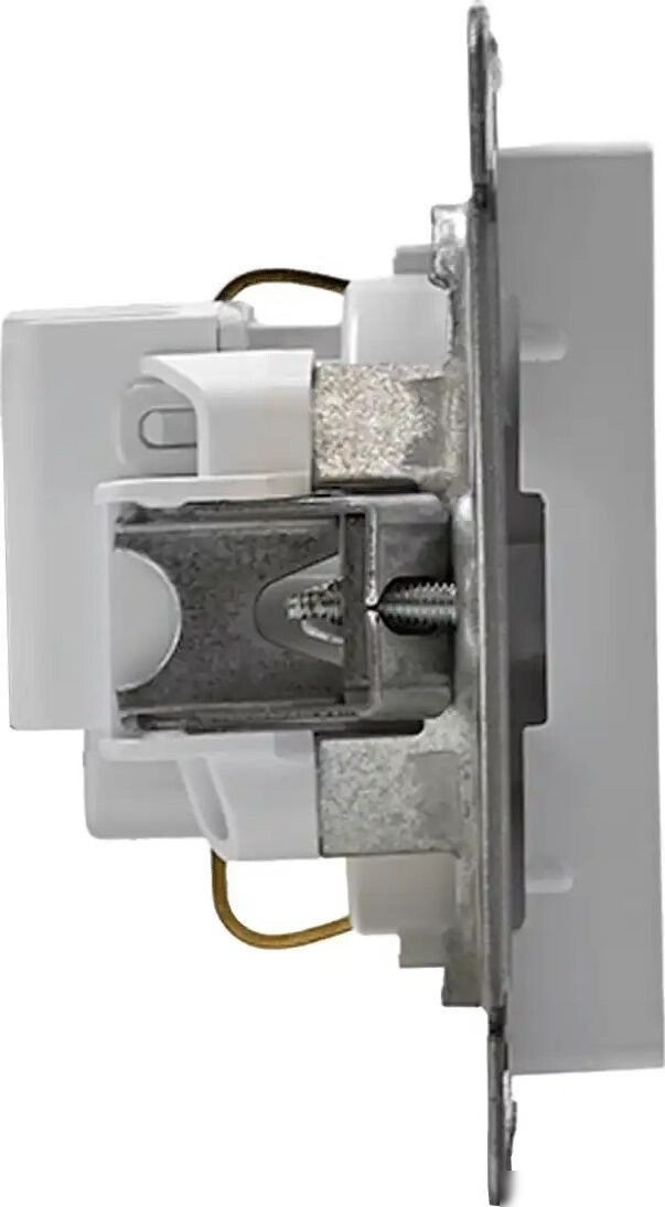 Розетка Systeme Electric AtlasDesign ATN000143 с заземлением + ATN000101 (белый/белый)
