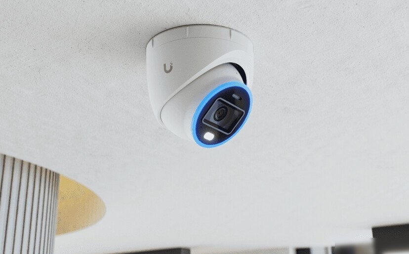 IP-камера Ubiquiti UVC-AI-Turret-W