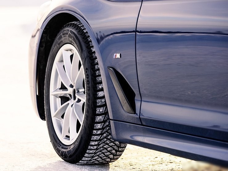 Зимние шины Goodyear UltraGrip Arctic 2 SUV 225/55R18 102T