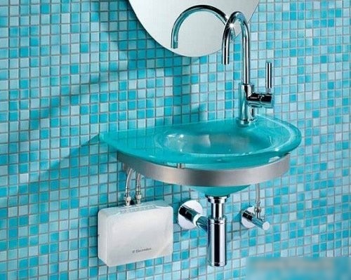 Проточный электрический водонагреватель Electrolux NP4 Aquatronic 2.0