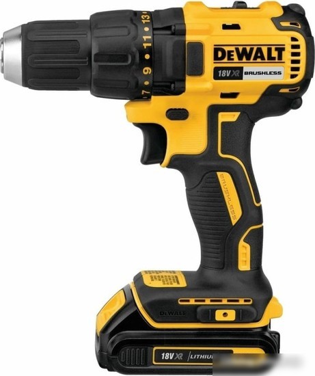 Дрель-шуруповерт DeWalt DCD7771D2 (c 2-мя АКБ, кейс)