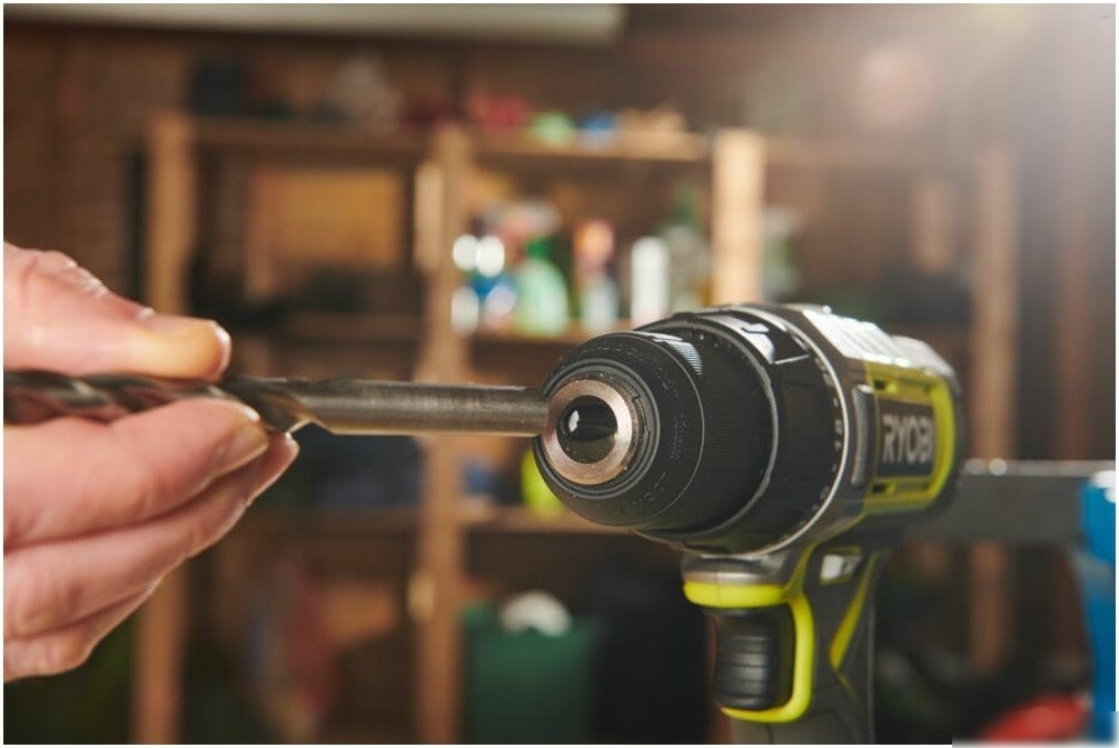 Дрель-шуруповерт Ryobi RDD18-2C415S 5133005612 (с 2-мя АКБ, сумка)
