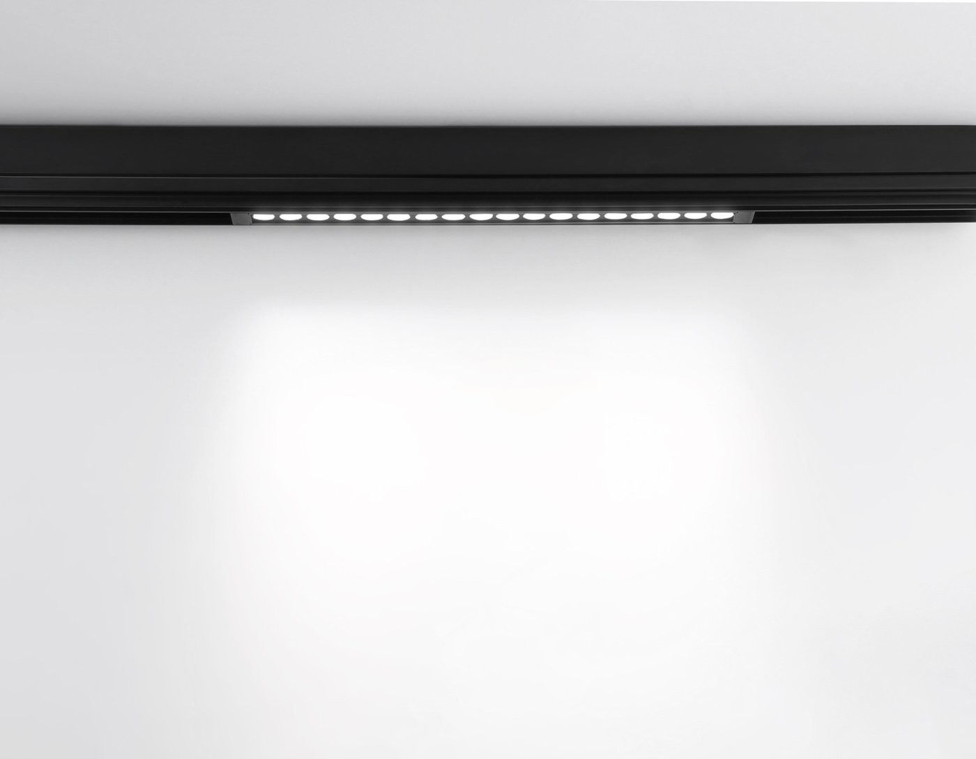 Трековый светильник Ambrella light Magnetic GL1730 BK (черный)