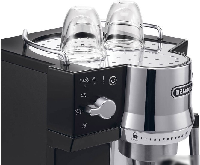 Рожковая помповая кофеварка DeLonghi EC 820.B