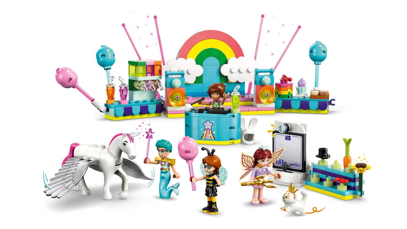 Конструктор LEGO Friends Костюмированная вечеринка с единорогом и феей 42661