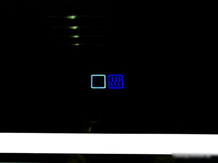 Пекам Зеркало LED Vesta2 90х75sp (сенсор на прикосновение/подогрев)