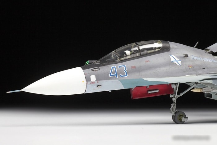 Сборная модель Звезда Российский истребитель Су-30СМ