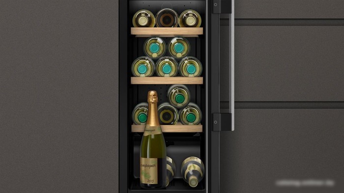 Винный шкаф NEFF KU9202HF0
