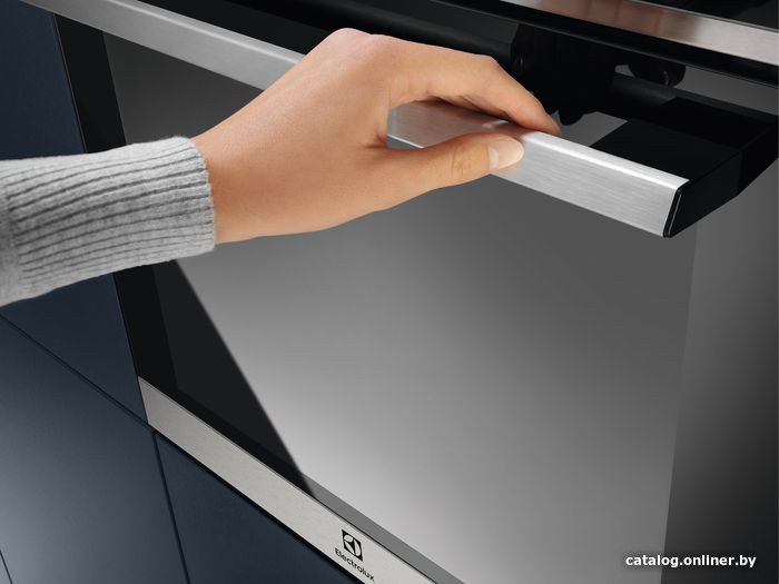 Электрический духовой шкаф Electrolux SteamBake 600 EOD6C77WX