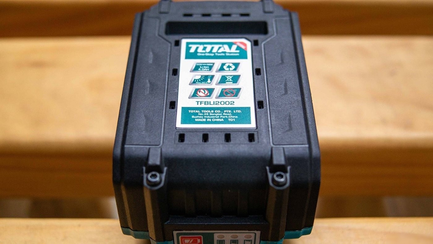 Аккумулятор Total TFBLI20021 (20В/4 Ah)