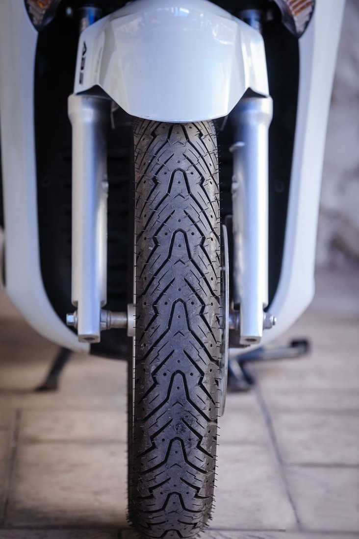 Шины для скутера/мопеда Pirelli Angel Scooter 110/70R11 45L TL