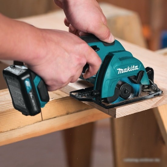Дисковая пила Makita HS301DZ (без АКБ)