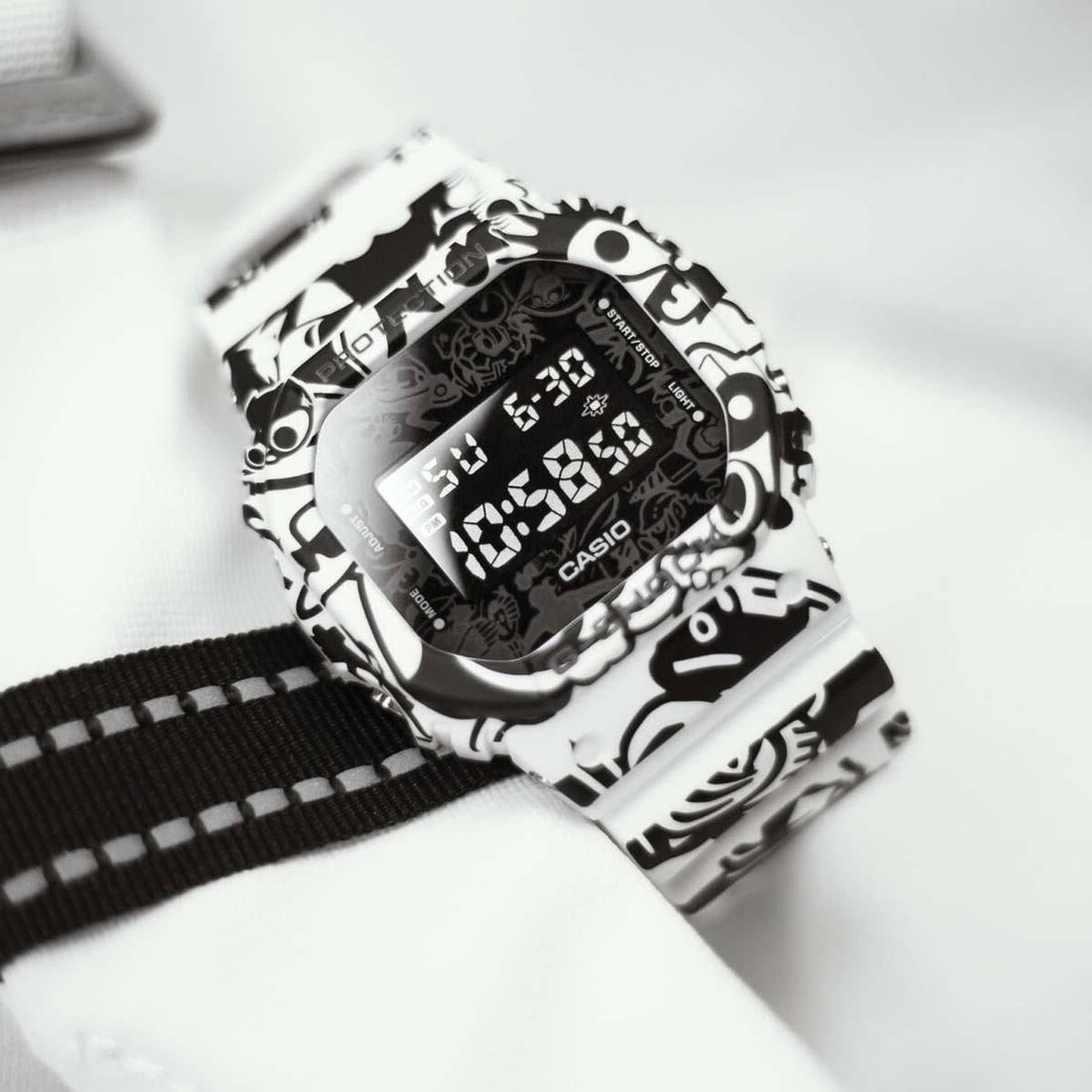 Наручные часы Casio DW-5600GU-7E