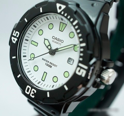 Наручные часы Casio LRW-200H-7E1