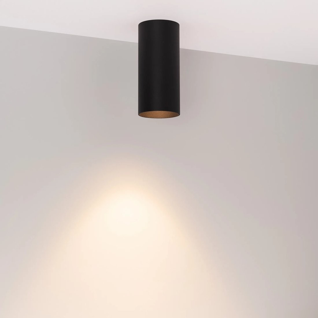 Точечный светильник Arlight SP-GABI-SURFACE-R50-9W Warm3000 BK 36deg 050718