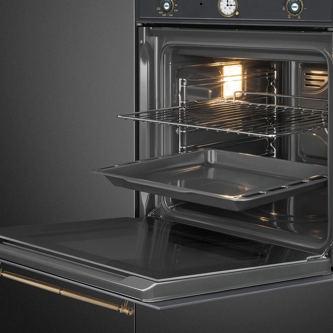 Электрический духовой шкаф Smeg SFP67C1TAO