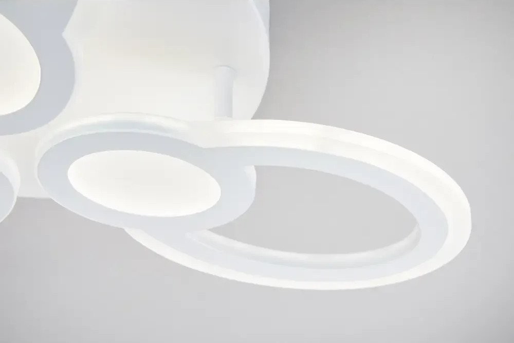 Припотолочная люстра Escada 10230/3LED (белый)