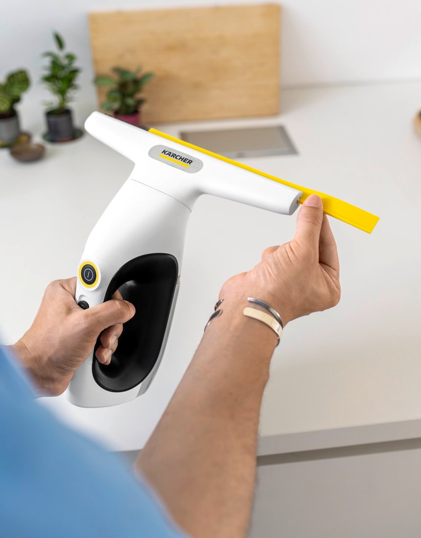 Стеклоочиститель Karcher WV 2 Universal Care 1.633-671.0