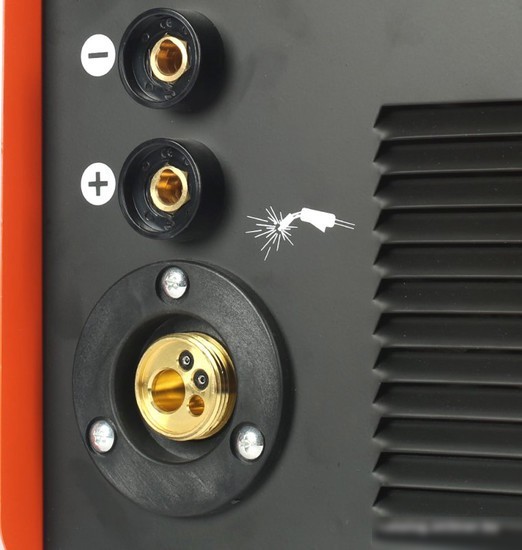 Сварочный инвертор Patriot WMA 225MQ [605 30 1755]