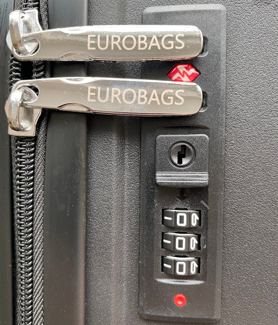 Чемодан-спиннер Eurobags PP-N98 (S, черный)