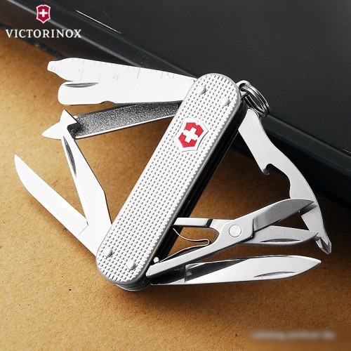 Туристический нож Victorinox MiniChamp Alox