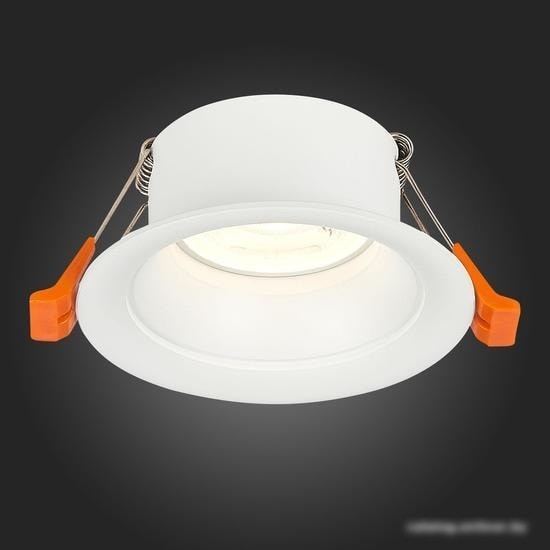 Точечный светильник ST Luce Barra ST200.508.01