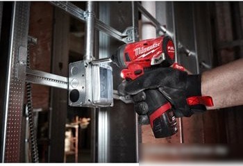 Винтоверт Milwaukee M12 FID-202X 4933459823 (с 2-мя АКБ, кейс)