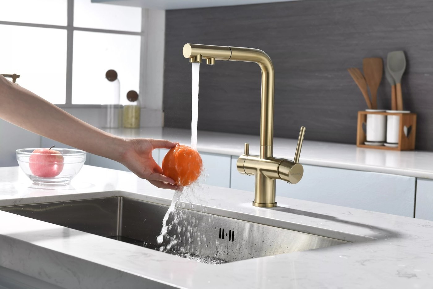 Смеситель Paulmark Serpentine Se213222-LG (светлое золото)