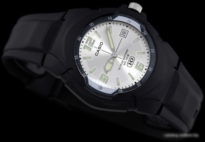 Наручные часы Casio MW-600F-7A