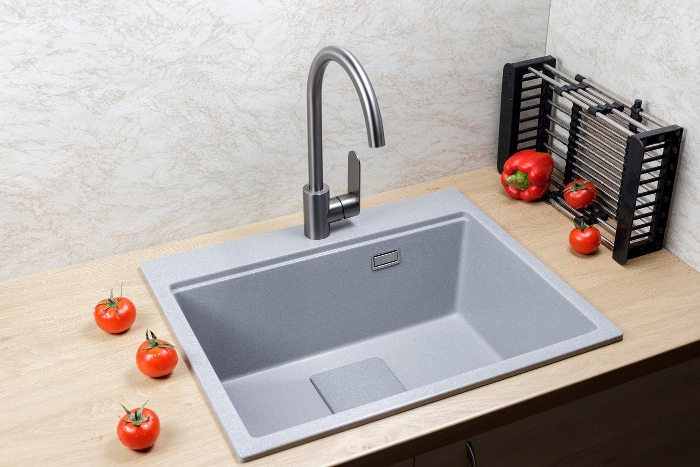 Кухонная мойка Marblan Comfort 60 (серебристый, с сифоном и колландером)