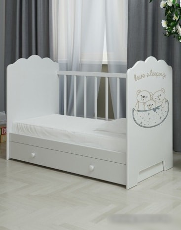 Классическая детская кроватка VDK Love Sleeping маятник с ящиком (белый)