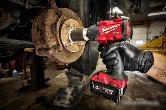 Гайковерт Milwaukee M18 FMTIW2P12-0X 4933478453 (с 2-мя АКБ, кейс)