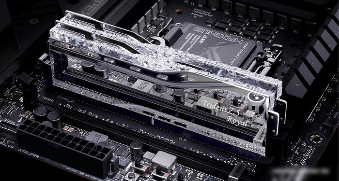 Оперативная память G.Skill Trident Z5 Royal 2x16ГБ DDR5 7200МГц F5-7200J3445G16GX2-TR5S