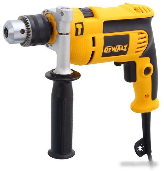 Ударная дрель DeWalt DWD024