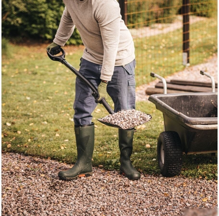 Лопата совковая Fiskars 1066713