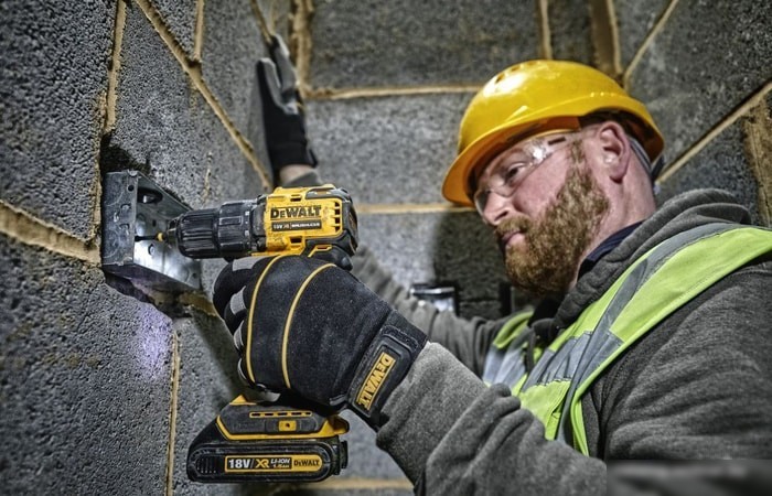 Дрель-шуруповерт DeWalt DCD708N-XJ (без АКБ)
