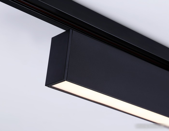Трековый светильник Ambrella GL6777 BK (черный)