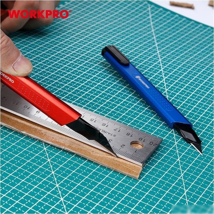 Нож строительный Workpro WP212020